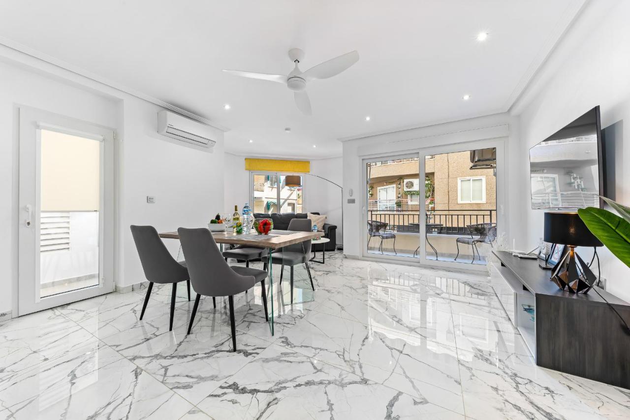 Apolo Beach Front - Sea View Luxury Apartment Torrevieja Exteriér fotografie